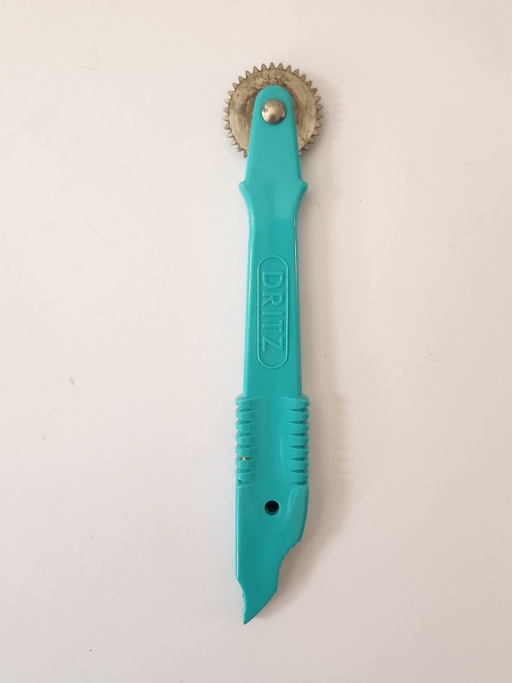 VTG Scovill Dritz Tracing Wheel Sewing Pattern Marker Turquoise